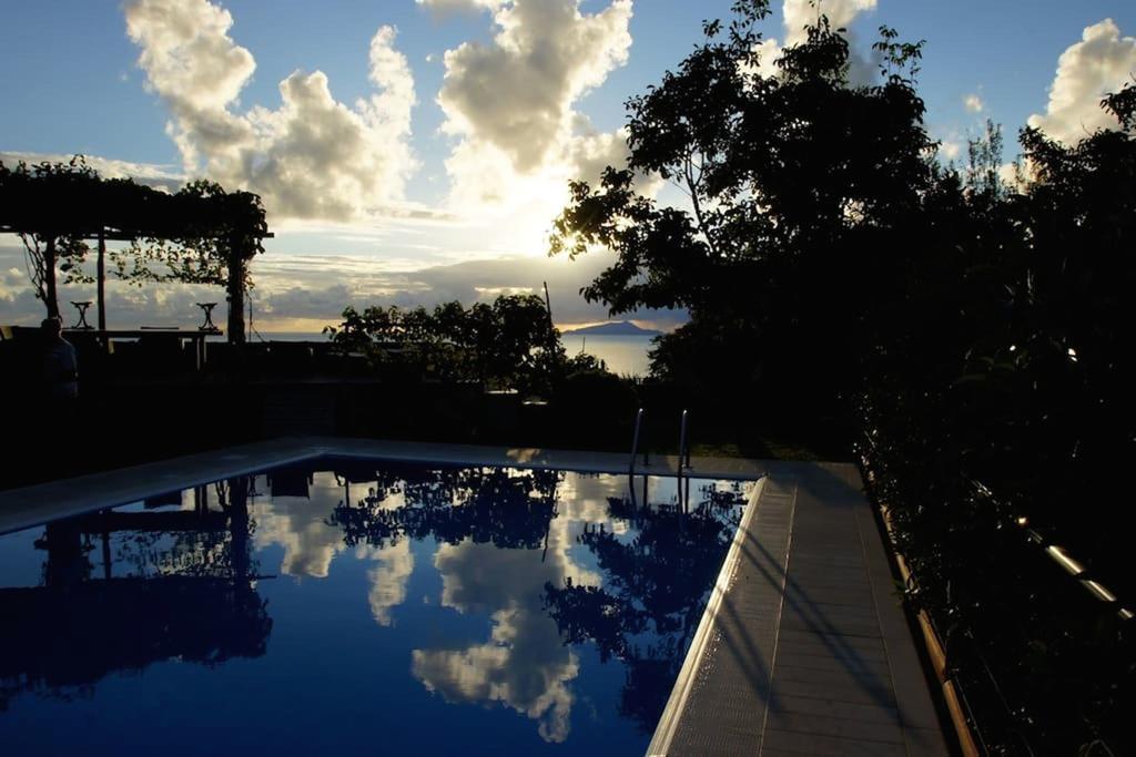 Villa Bikini On Sorrento Coast ヴィーコ・エクエンセ エクステリア 写真